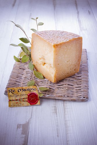 saveurs de sardaigne, fromage pecorino re marmo