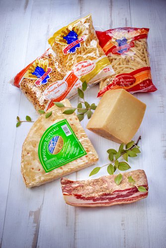 saveurs de sardaigne, charcuterie, fromage, pâte, pain