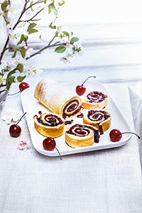 recettes en famille, gâteau roulée à la confiture de cerises miniature