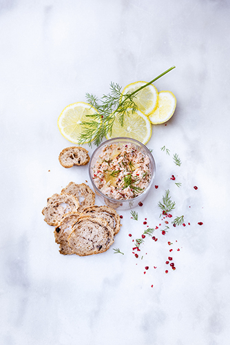 rillette-saumon-aneth-et-poivre-rouge-recettes-herbes