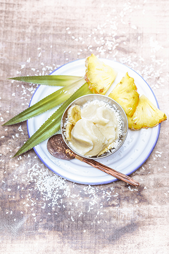 glace-pina-colada-ananas-coco-photo-culinaire-foodphotography-marielys-lorthios-photographe-styliste