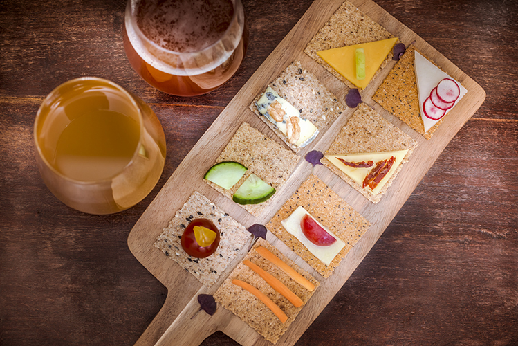 Crackers-Rebon-aperitif-gourmand-planche-bieres-Photographe-professionnelle-Marielys-Lorthios.com