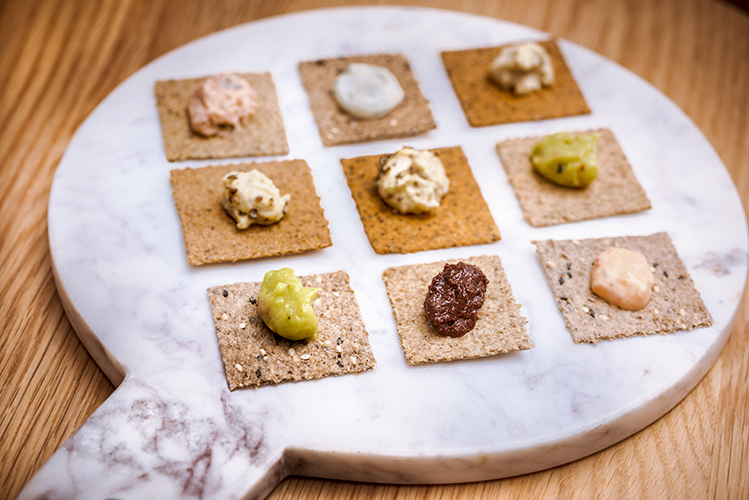 Crackers-Rebon-aperitif-houmous-Photographe-professionnelle-Marielys-Lorthios.com